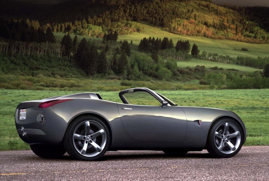  Pontiac Solstice Roadster Concept 2002 года  (фото 12 из 34)